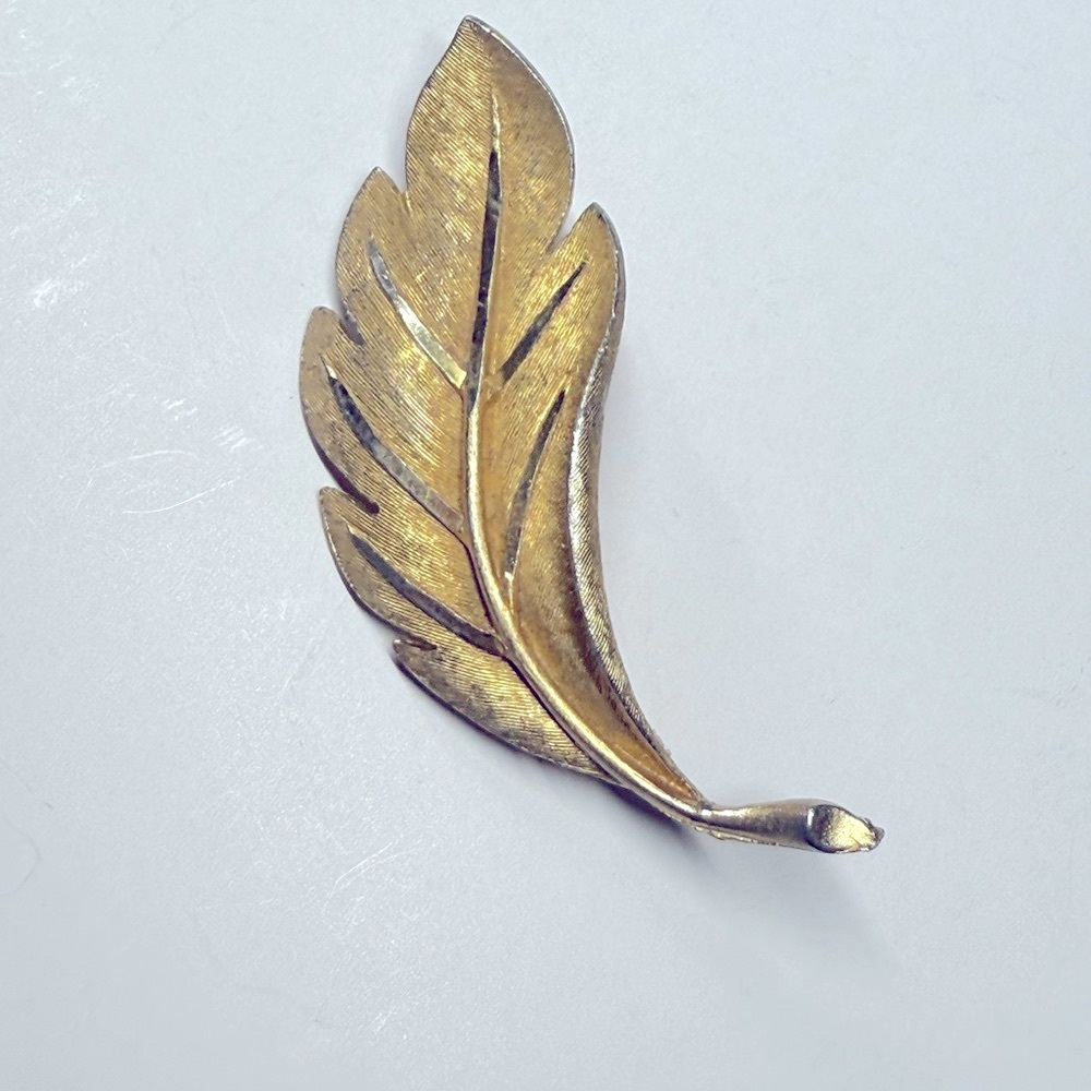 BSK Leaf Brooch